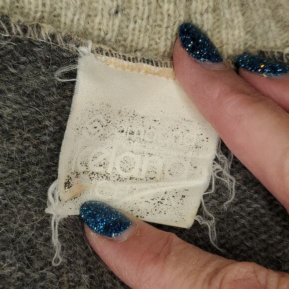 VTG Samband of Iceland Icelook V-Neck Gray Wool Sweater SZ M - Picture 5 of 6